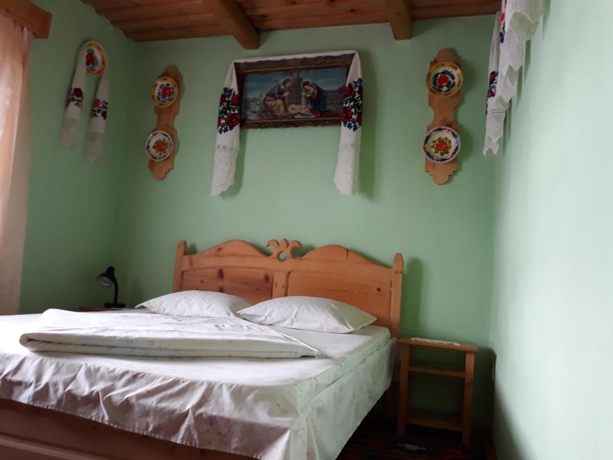 Casa Muntean Hotell Vadu Izei Exteriör bild